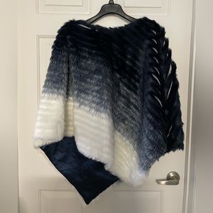 BNWOT INC International Concepts Faux Fur Navy Ombré Poncho Cape size L/XL